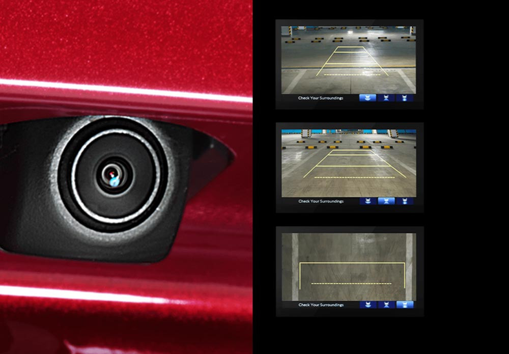 Multi Angle Rear View Camera
Kini memarkir mobil menjadi lebih mudah dengan fitur Multi Angle Rear View Camera. Kamera mundur ini menyediakan tiga mode tampilan, yaitu:

Normal View, untuk melihat kondisi di belakang mobil Anda.
Wide View, untuk melihat kondisi di belakang mobil dengan sudut pandang lebih lebar di bagian kiri dan kanan.
3Top View, untuk melihat kondisi tepat di bagian bawah mobil Anda.